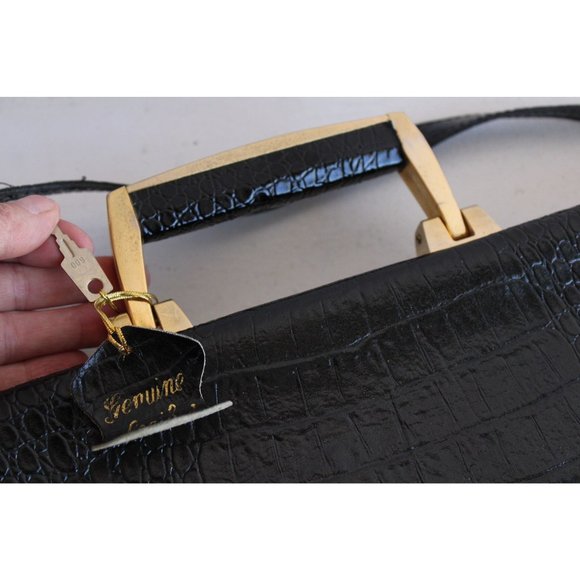 Vintage 1970s 1980s Briefcase / Stamped Leather Attache / With Lock, Handle, - Picture 5 of 10